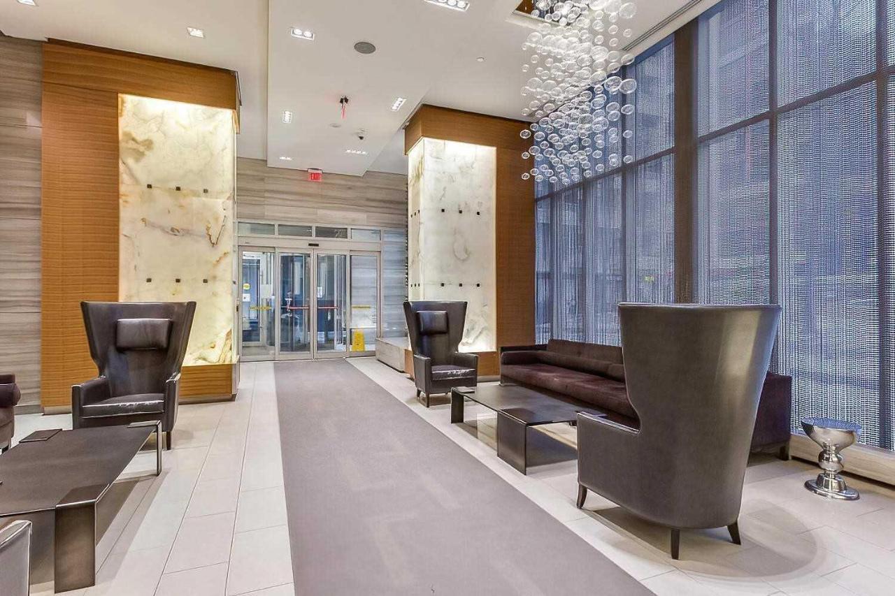 Luxury Condo Prime Location Toronto Bagian luar foto