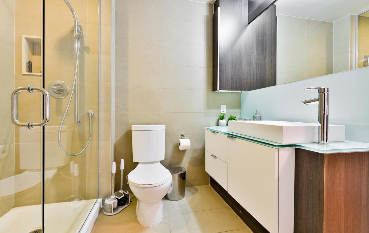 Luxury Condo Prime Location Toronto Bagian luar foto